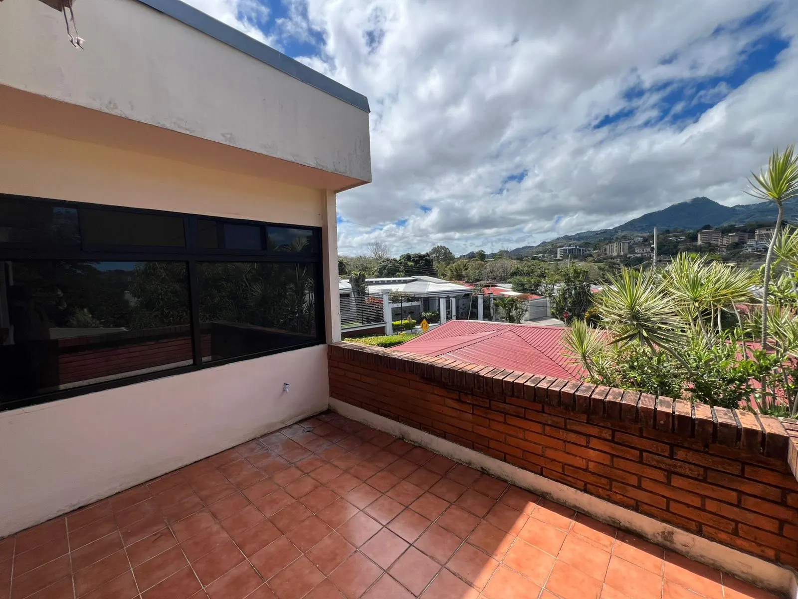 Casa de 5 Dormitorios en San Rafael de Escazú — No en Condominio — foto 8